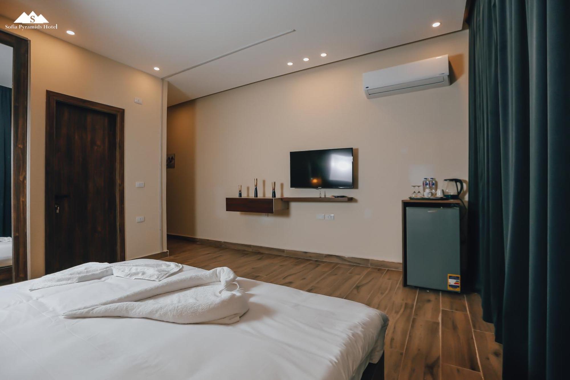 Sofia Pyramids Hotel Kafret el-Gabal Extérieur photo